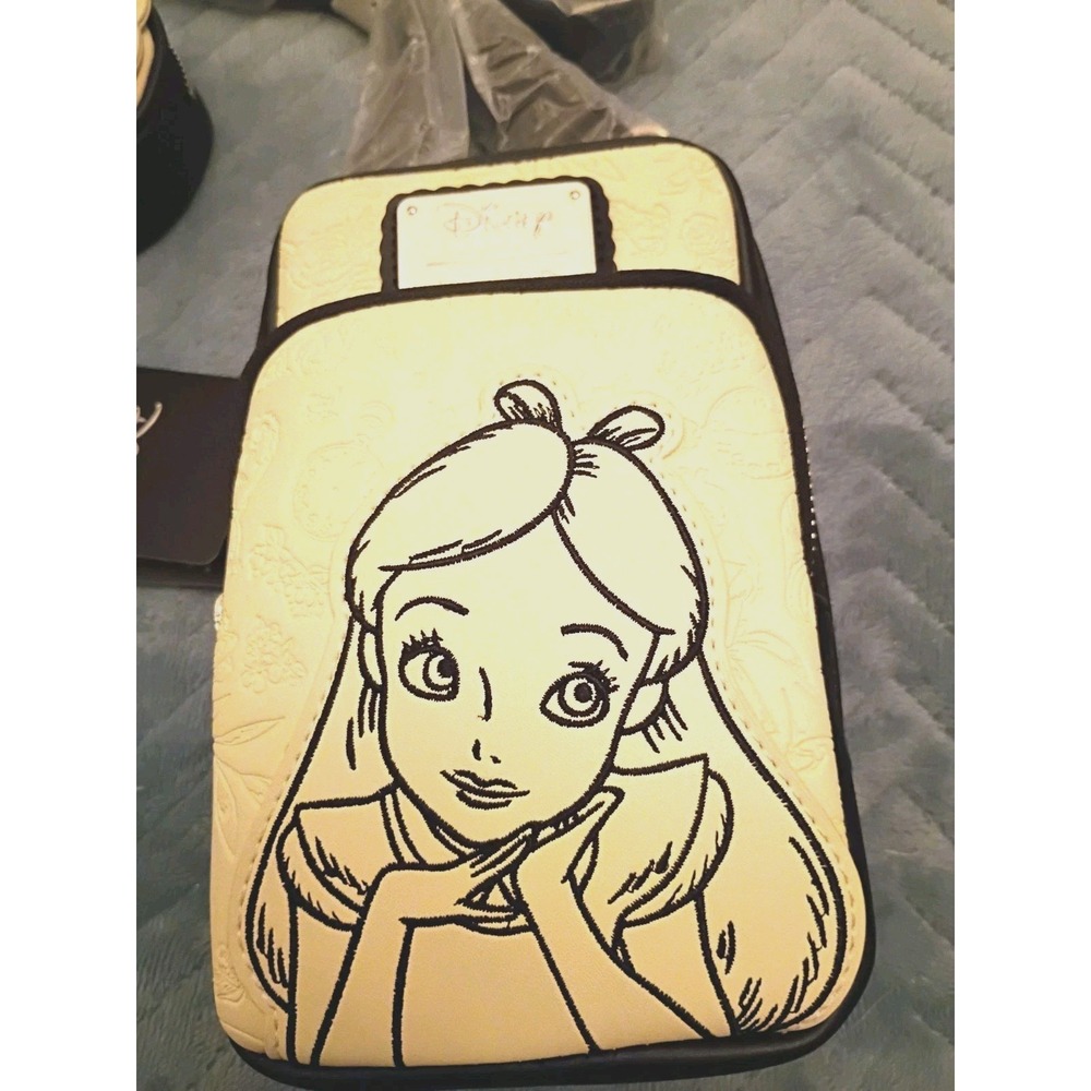 NWT Loungefly Disney Alice in Wonderland Small Beige Black Bag w Coin Purse